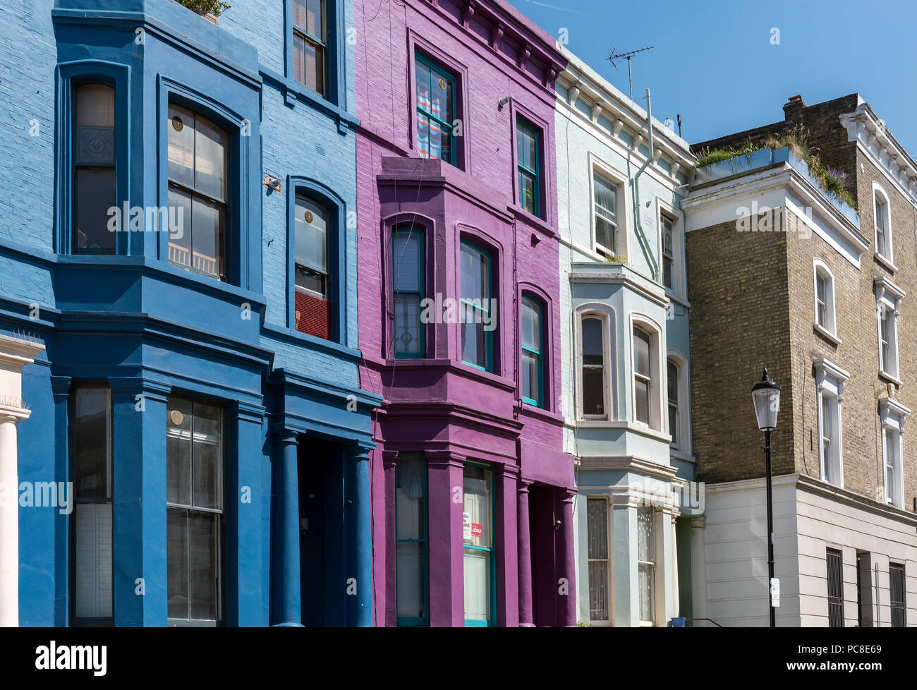 Buntes Haus Fronten Lancaster Road in Notting Hill, London, England, Großbritannien Stockfoto