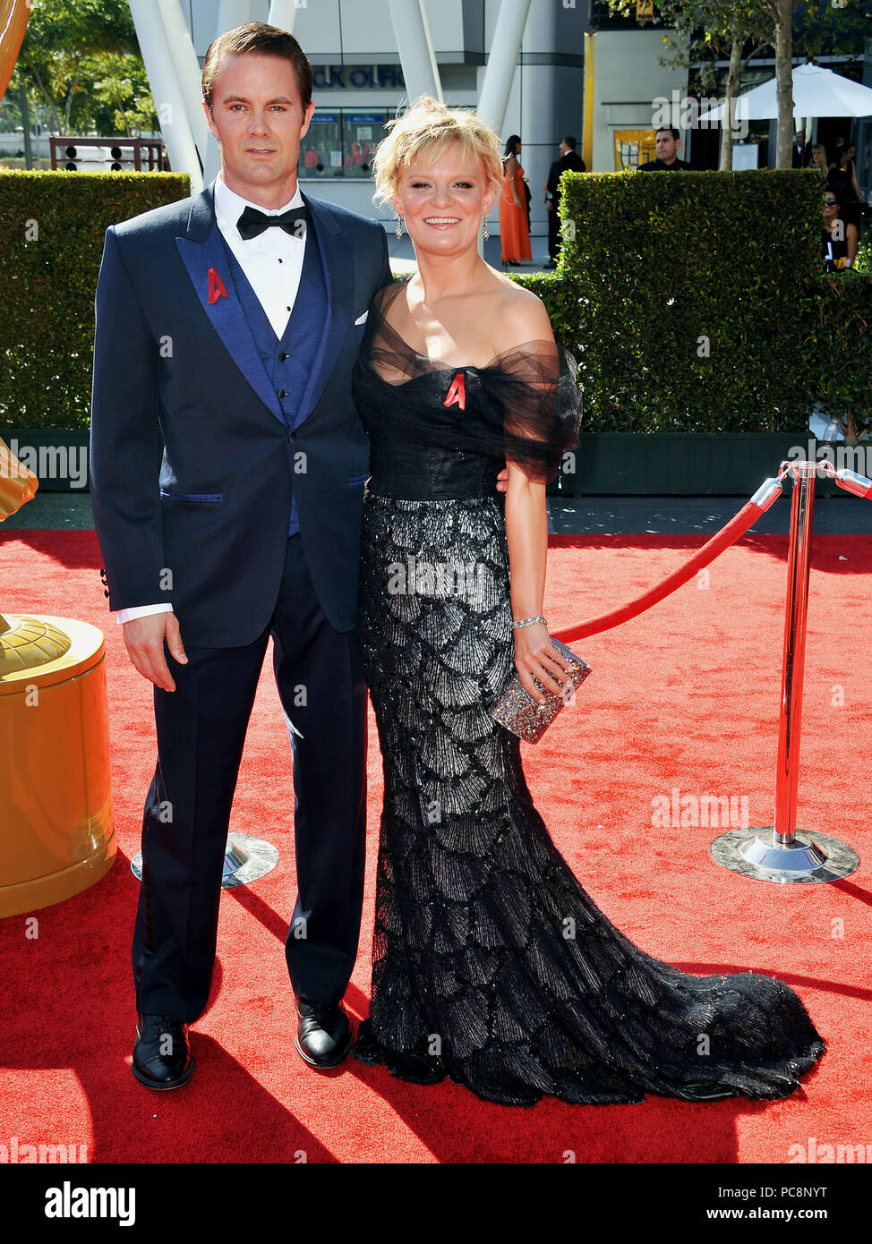 Martha Plimpton und Ehemann bei 2012 PrimeTime Creative Arts Emmy Awards im Nokia Theater in Los Angeles. Martha Plimpton und Ehemann - - - - - - - - - - - - - Red Carpet Event, Vertikal, USA, Filmindustrie, Prominente, Fotografie, Bestof, Kunst, Kultur und Unterhaltung, Topix Prominente Fashion/Vertikal, Besten, Event in Hollywood Leben - Kalifornien, Roter Teppich und backstage, USA, Film, Stars, Film Stars, TV Stars, Musik, Promis, Fotografie, Bestof, Kunst, Kultur und Unterhaltung, Topix, Vertikal, Familie von aus dem Jahr 2012, Anfrage tsuni@Gamma-USA.co Stockfoto