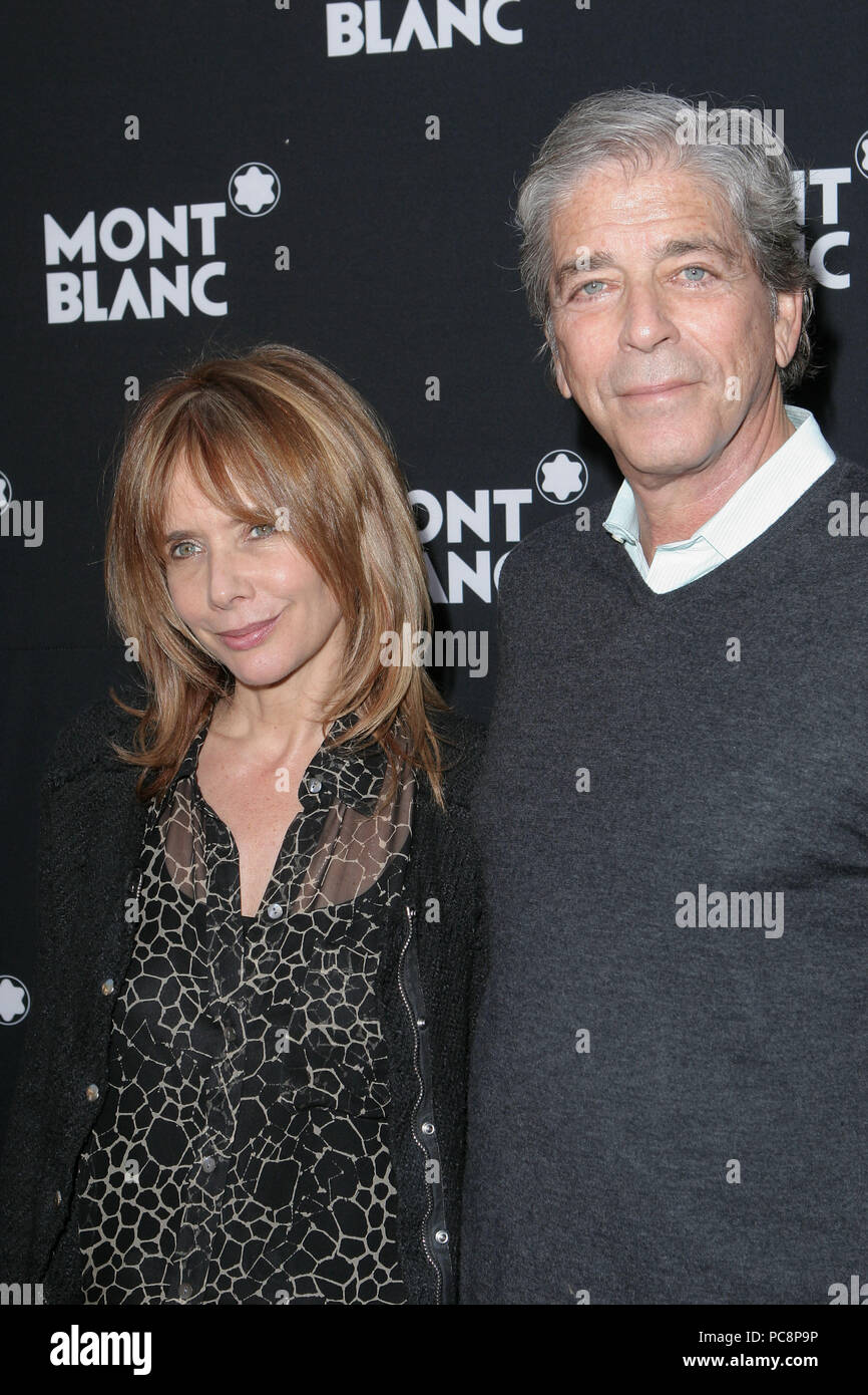 Rosanna Arquette 108 am Montblanc vor Oscars Partei bei der Ankunft im Bel Air Hotel in Los Angeles. Rosanna Arquette 108 - - - - - - - - - - - - - Red Carpet Event, Vertikal, USA, Filmindustrie, Prominente, Fotografie, Bestof, Kunst, Kultur und Unterhaltung, Topix Prominente Fashion/Vertikal, Besten, Event in Hollywood Leben - Kalifornien, Roter Teppich und backstage, USA, Film, Stars, Film Stars, TV Stars, Musik, Promis, Fotografie, Bestof, Kunst, Kultur und Unterhaltung, Topix, Vertikal, Familie von aus dem Jahr 2012, Anfrage tsuni@Gamma-USA.com Mann und wi Stockfoto