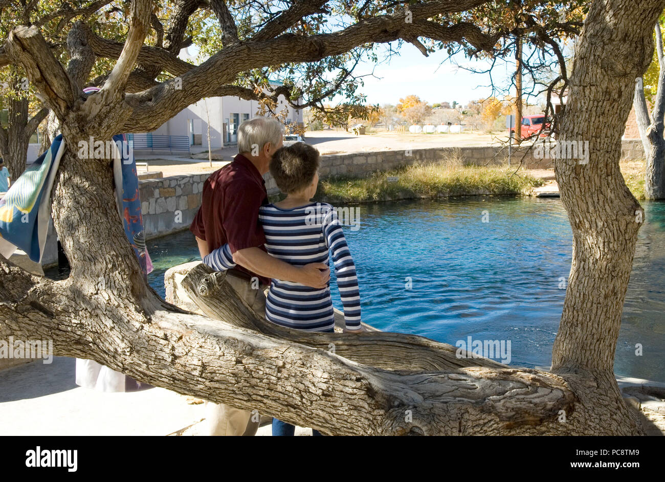 Senior Paar Views Blue Hole, Santa Rosa California USA Stockfoto