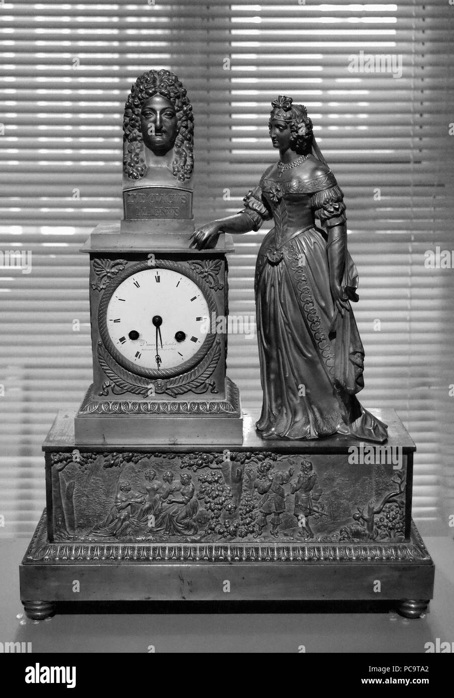 60 Kaminsims Uhr durch Deniére et Matelin frühen 19 c (BW) Stockfoto 60 Kaminsims Uhr durch Deniére et Matelin frühen 19 c (BW) Stockfoto