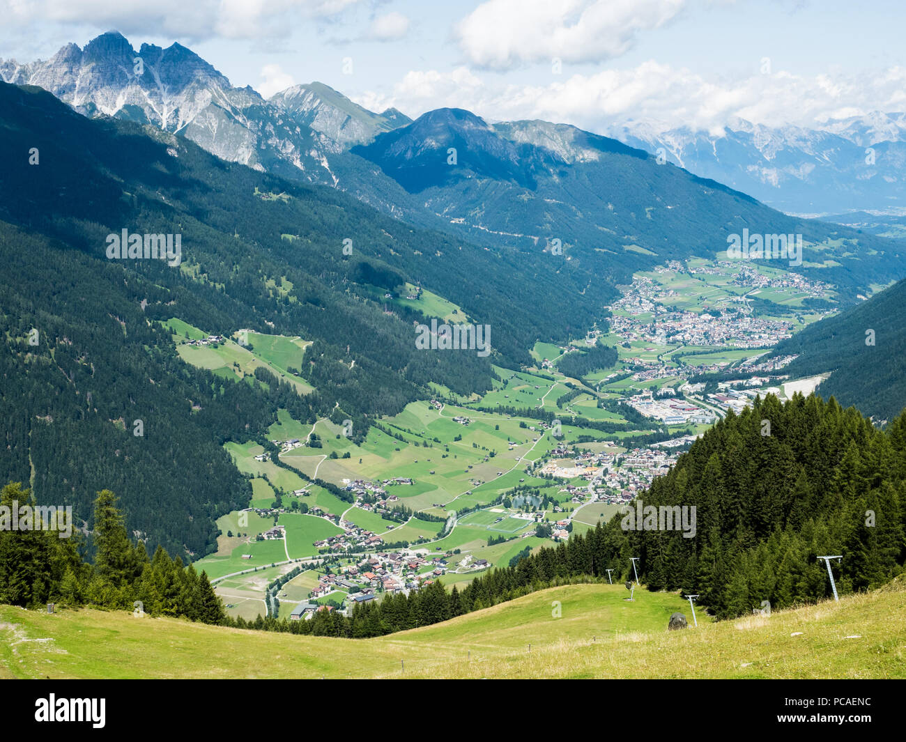 Berg Tal in den Alpen, Stubaital, Tirol, Österreich, Europa Stockfoto