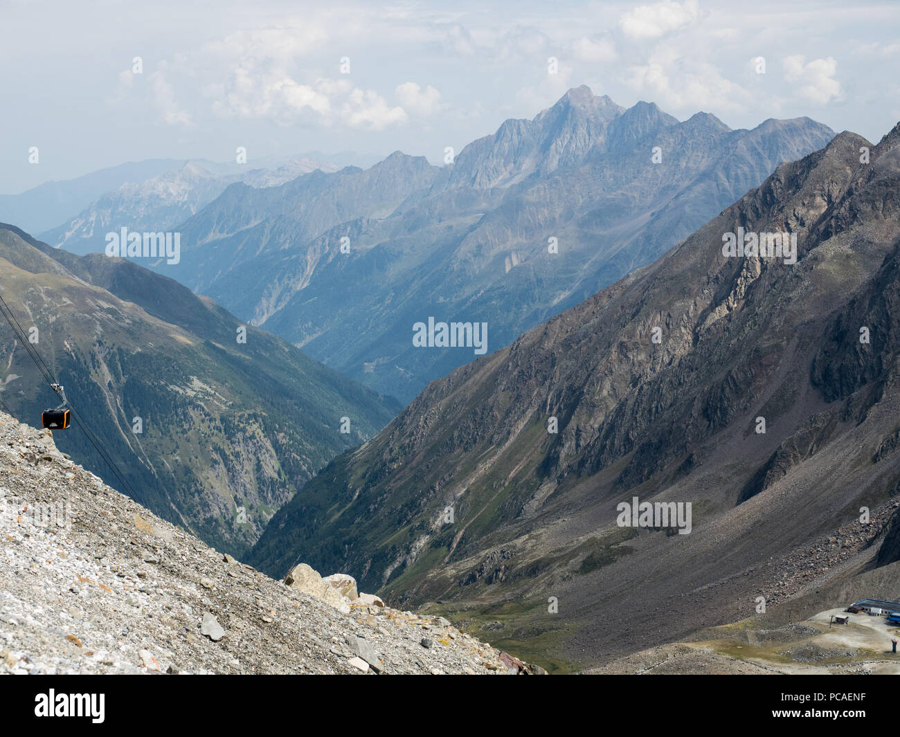 Blick von der Stubaier Gletscher (Stubaier Gletscher) in den österreichischen Alpen Stubaital (Stubaital), Tirol, Österreich, Europa Stockfoto