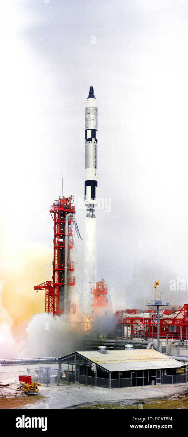 Das Gemini VII Raumfahrzeuge, die Astronauten Frank Borman, Befehl Pilot, und James A. Lovell jr., 4. Dezember 1965 Stockfoto