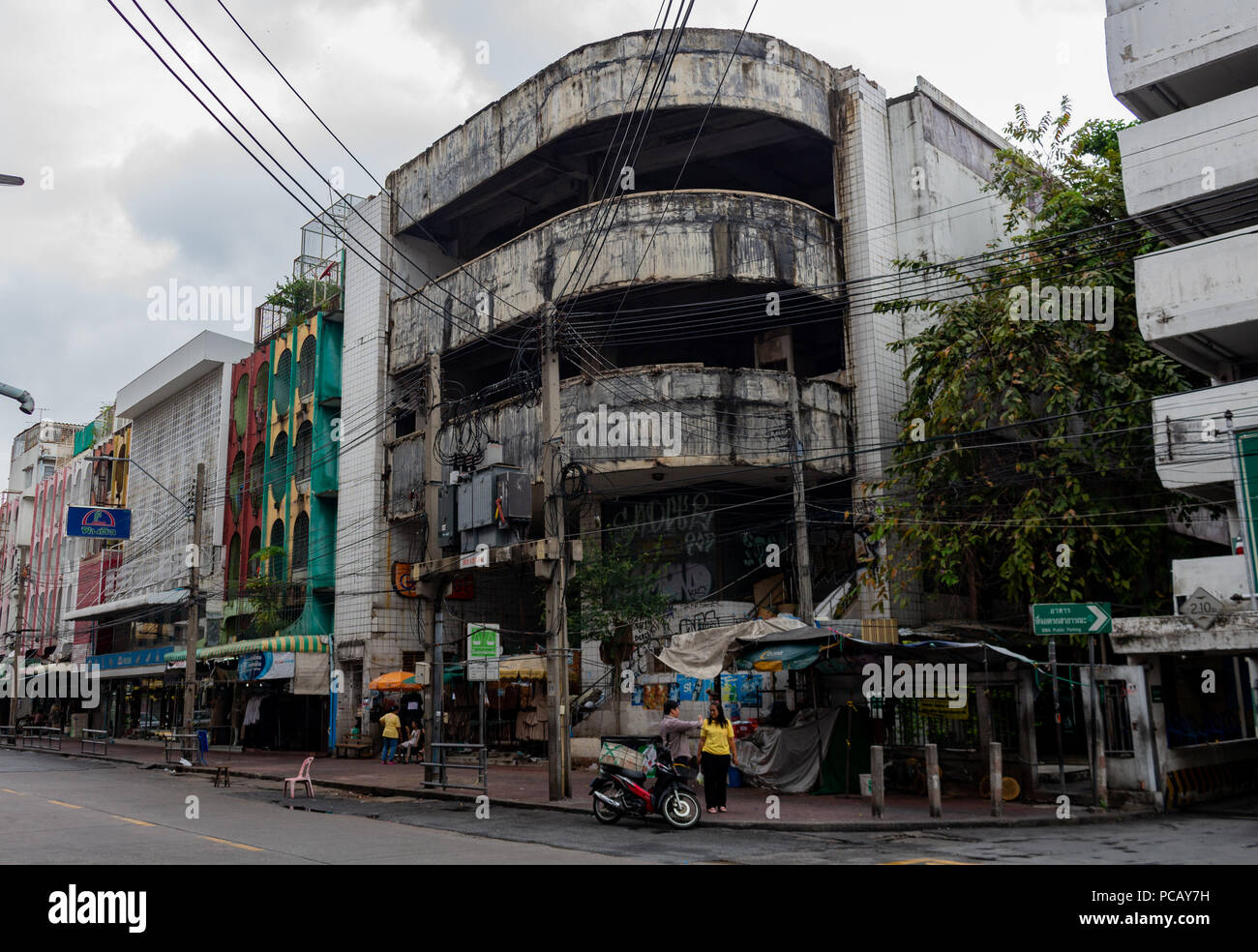 Bangkok, Thailand - 30 April, 2018: halb verlassenen Gebäude im Zentrum von Bangkok gelegen Stockfoto