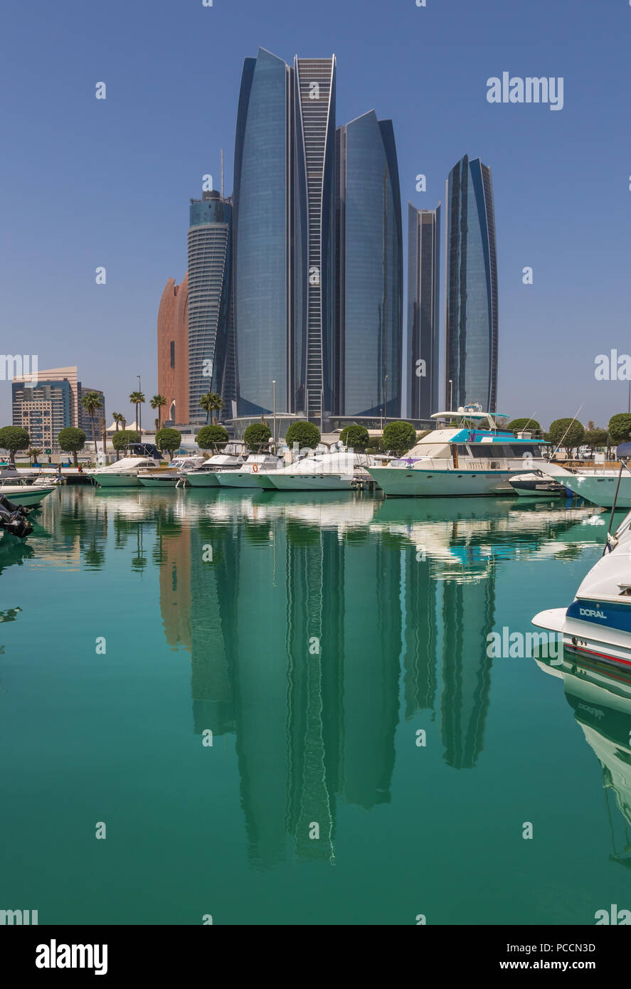 Abu Dhabi Wie In Der Nahe Von Dubai In Abu Dhabi Gibt Es Ein