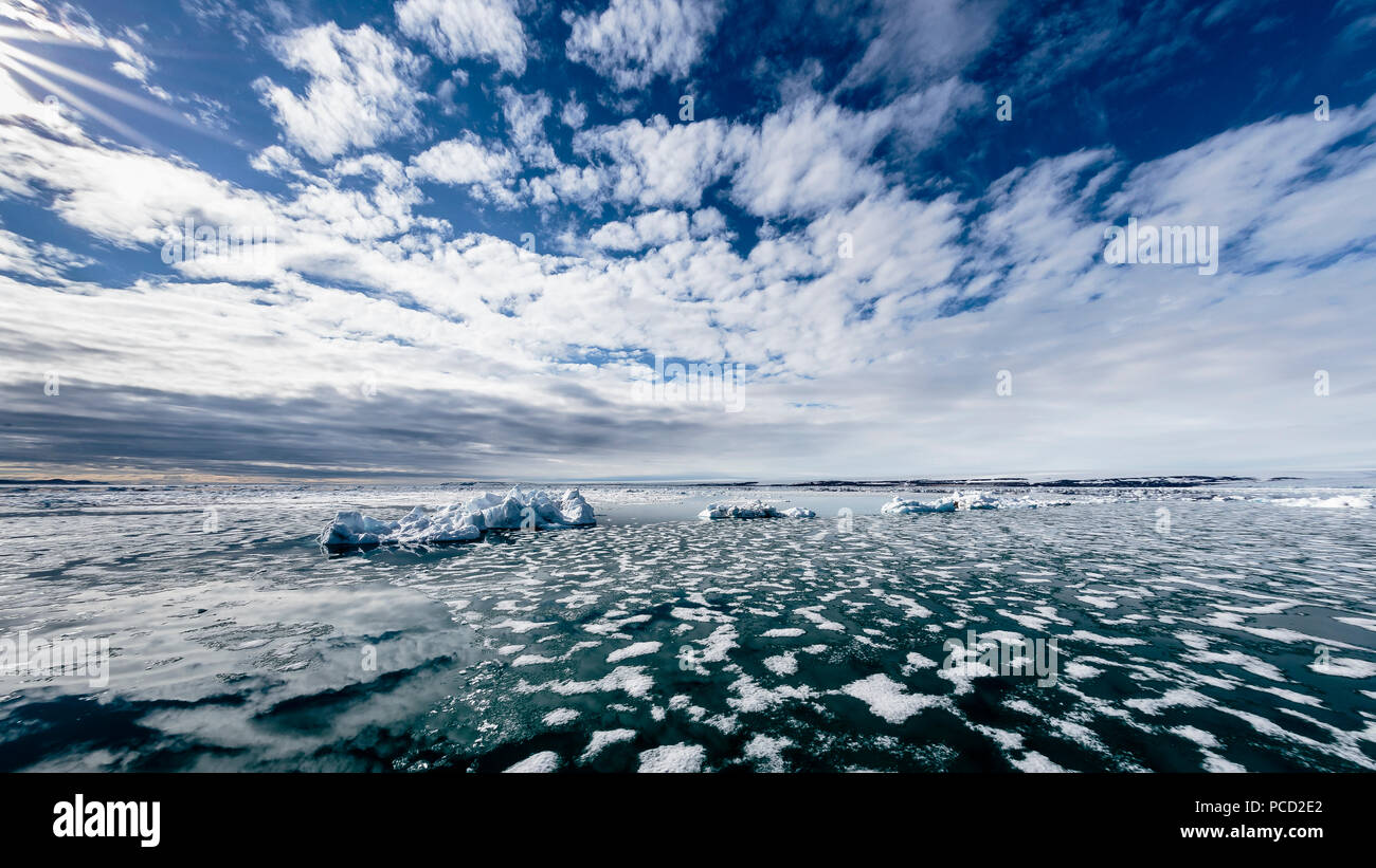 Marine mit Eis in Svalbard Stockfoto