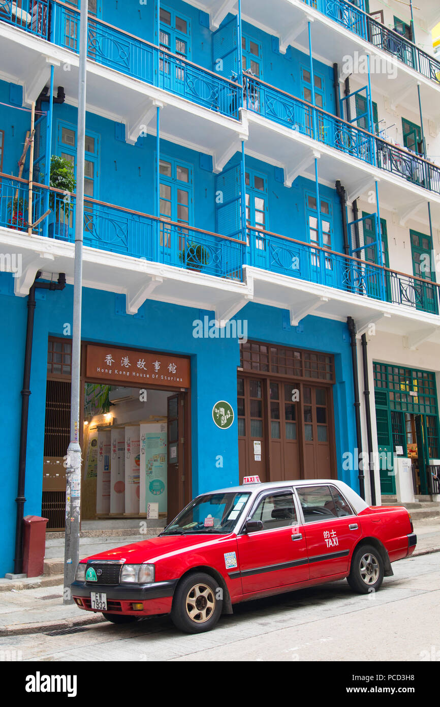 Taxi Blue House, Wan Chai, Hong Kong Island, Hong Kong, China, Asien Stockfoto