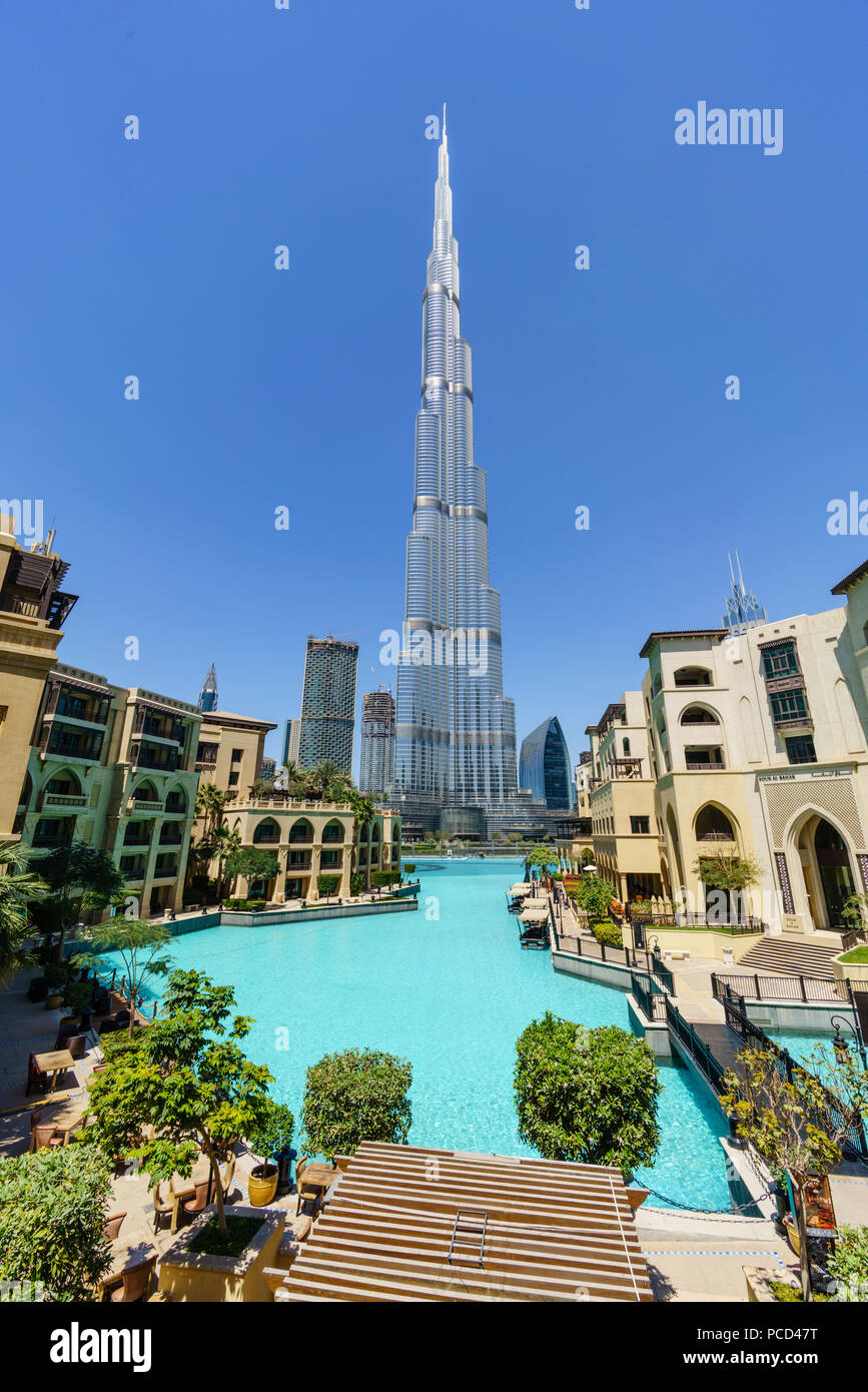 Burj Khalifa und See, Downtown, Dubai, Vereinigte Arabische Emirate, Naher Osten Stockfoto