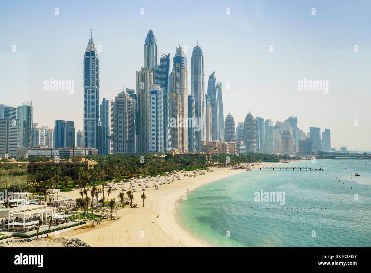 Die Wolkenkratzer von Dubai Marina und Strand, Dubai, Vereinigte Arabische Emirate, Naher Osten Stockfoto