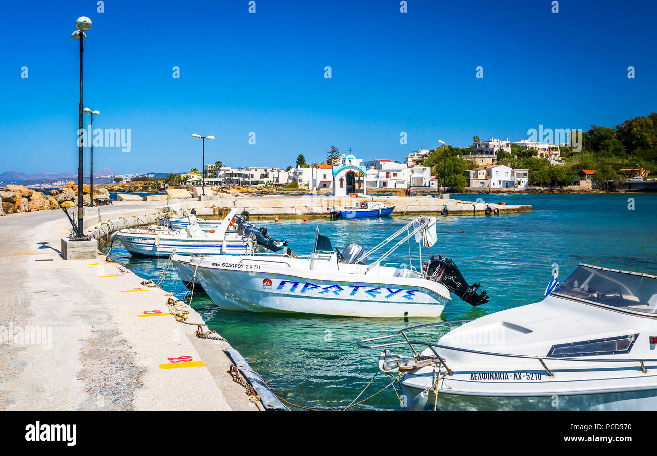 Yachten und Marine, Galata, Kreta, griechische Inseln, Griechenland, Europa Stockfoto