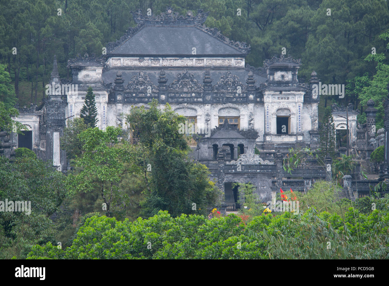 Das Grab des Kaisers Khai Dinh der Nguyen Dynastie in der Nähe von Hue, Vietnam, Indochina, Südostasien, Asien Stockfoto