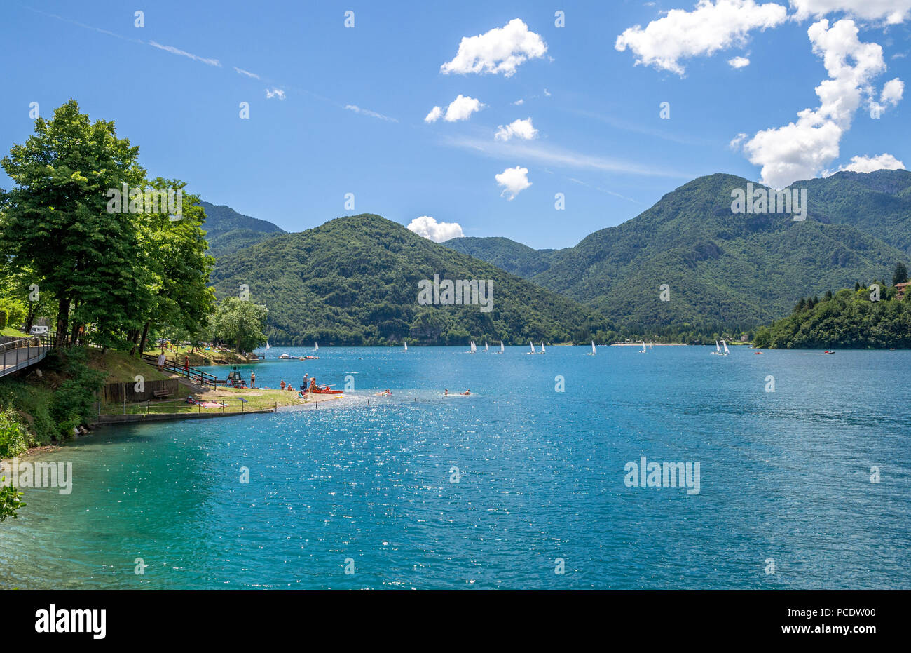 Der Ledrosee in den italienischen Alpen. Stockfoto