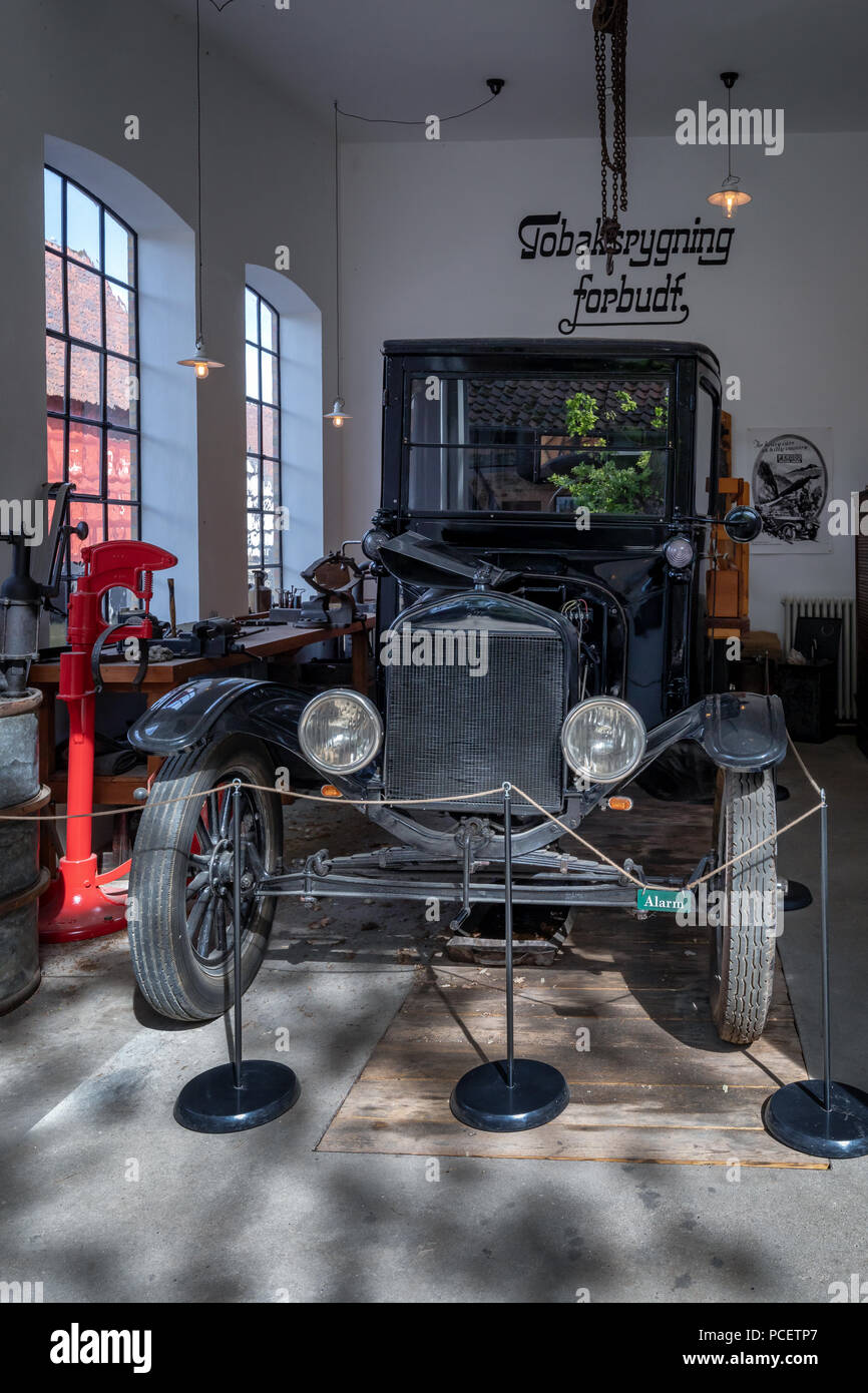 Ein altes Auto Reparaturwerkstatt, die alte Stadt, Aarhus, Dänemark Stockfoto