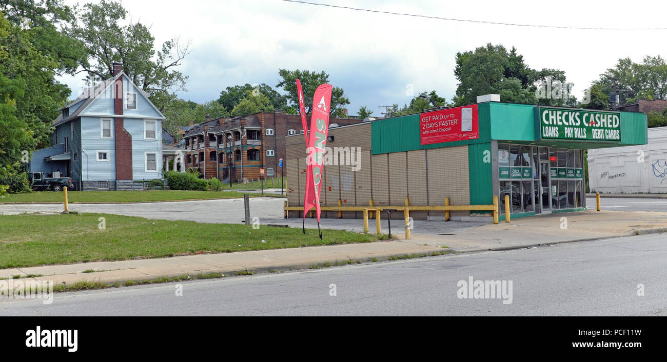 Schecks eingelöst Shop auf der Straße Ecke im Herzen des East Cleveland, Ohio ghetto sitzt. Stockfoto