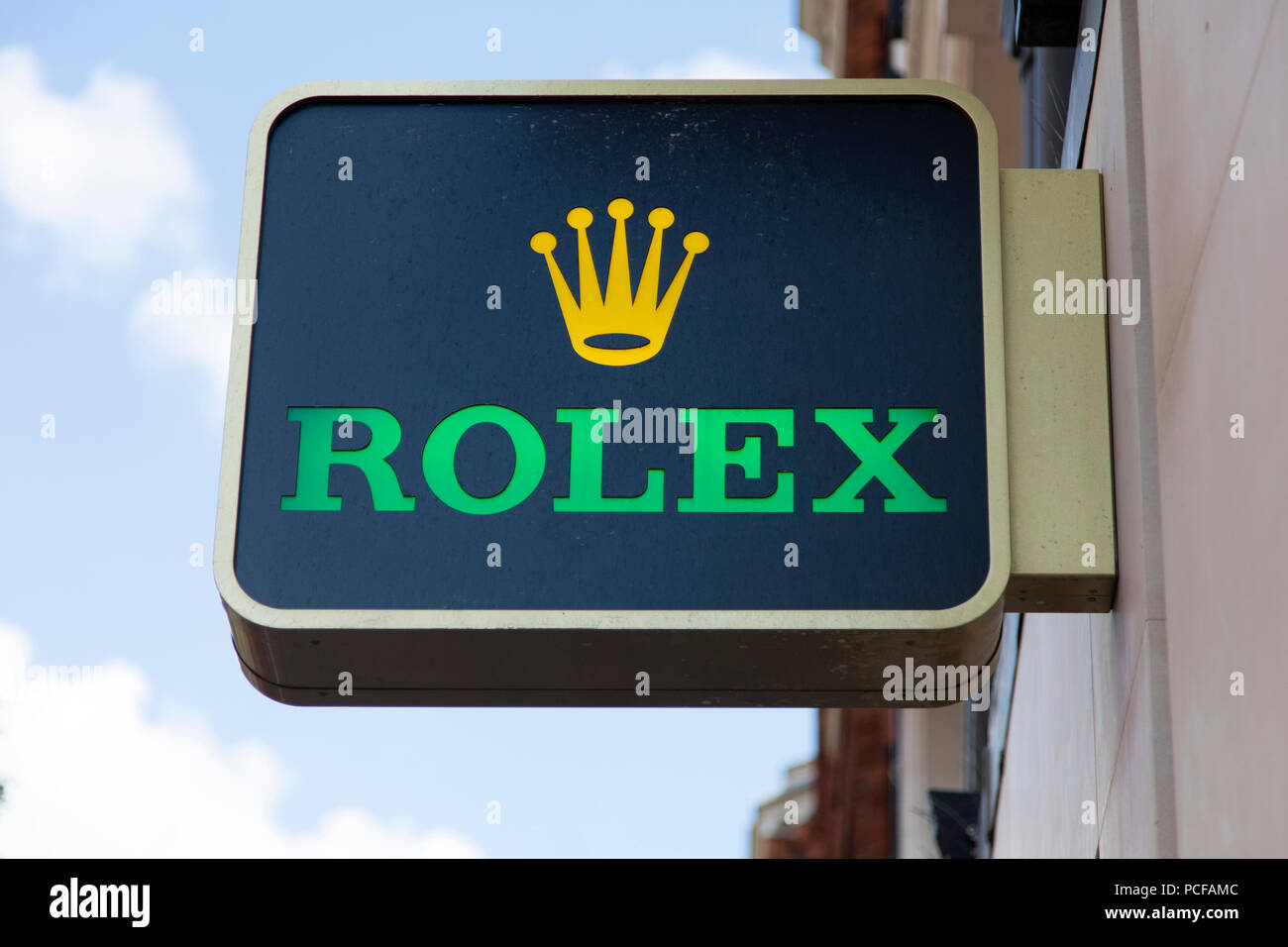 LONDON, Großbritannien - 31 JULI 2018: Rolex Luxusuhren Shop anmelden in der Oxford Street in Central London. Stockfoto