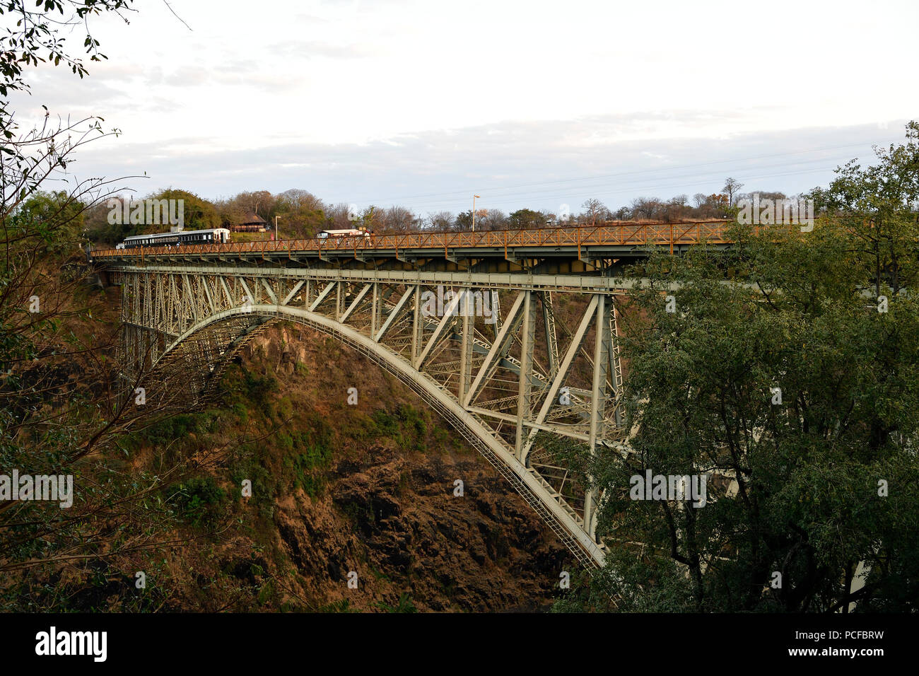Steel Bridge, Victoria Falls Brücke über den Sambesi, Simbabwe, Afrika Stockfoto