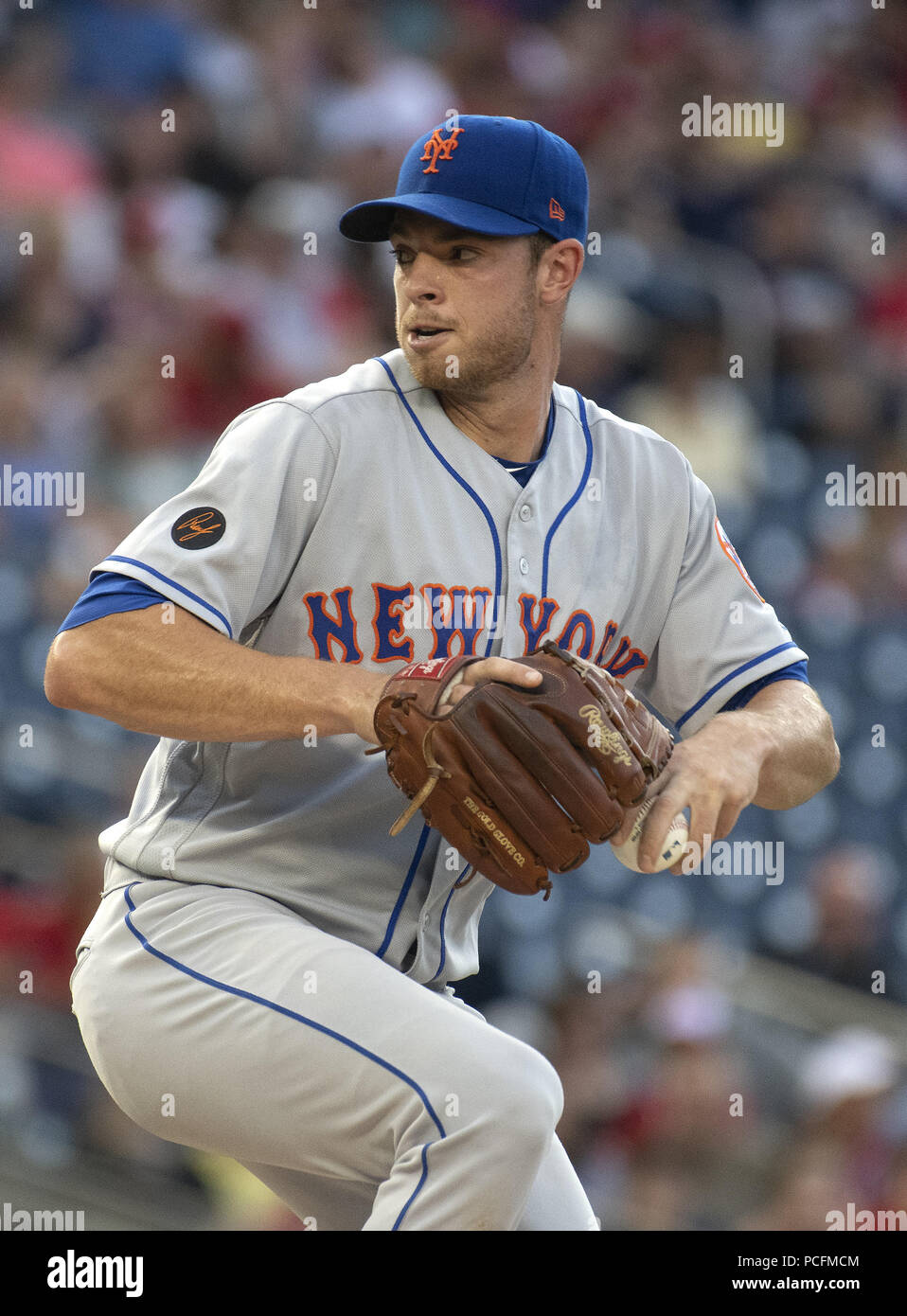 Washington, District of Columbia, USA. Juli 31, 2018. New York Mets Krug Steven Matz (32) Plätze im ersten Inning gegen die Washington Nationals an den Angehörigen Park in Washington, DC am Dienstag, 31. Juli 2018. Quelle: Ron Sachs/CNP. Credit: Ron Sachs/CNP/ZUMA Draht/Alamy leben Nachrichten Stockfoto