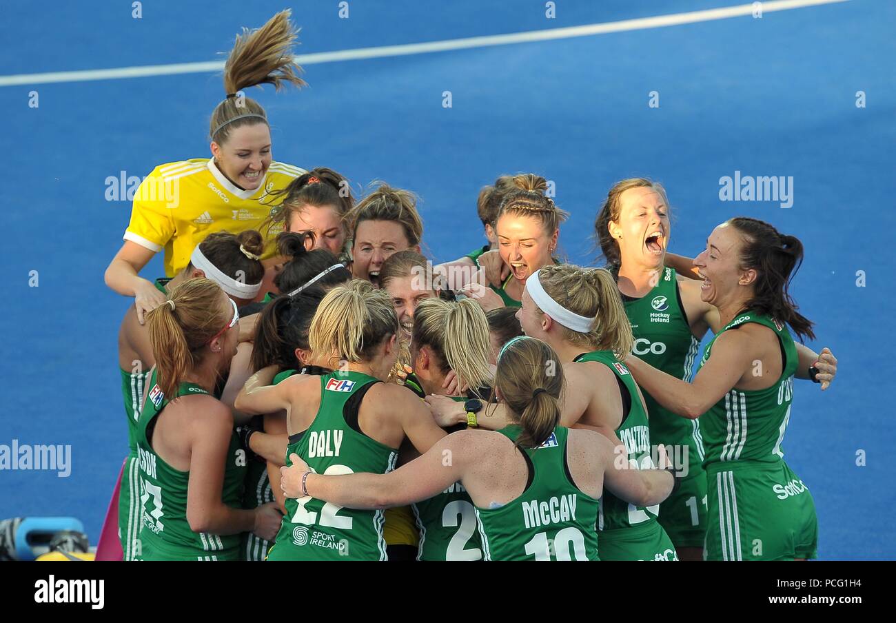 Die irischen Spieler feiern. Irland V Indien. Match 32. Viertelfinale. Hockey der Frauen-WM 2018. Lee Valley Hockey Centre. Queen Elizabeth Olympic Park. Stratford. London. UK. 02/08/2018. Stockfoto