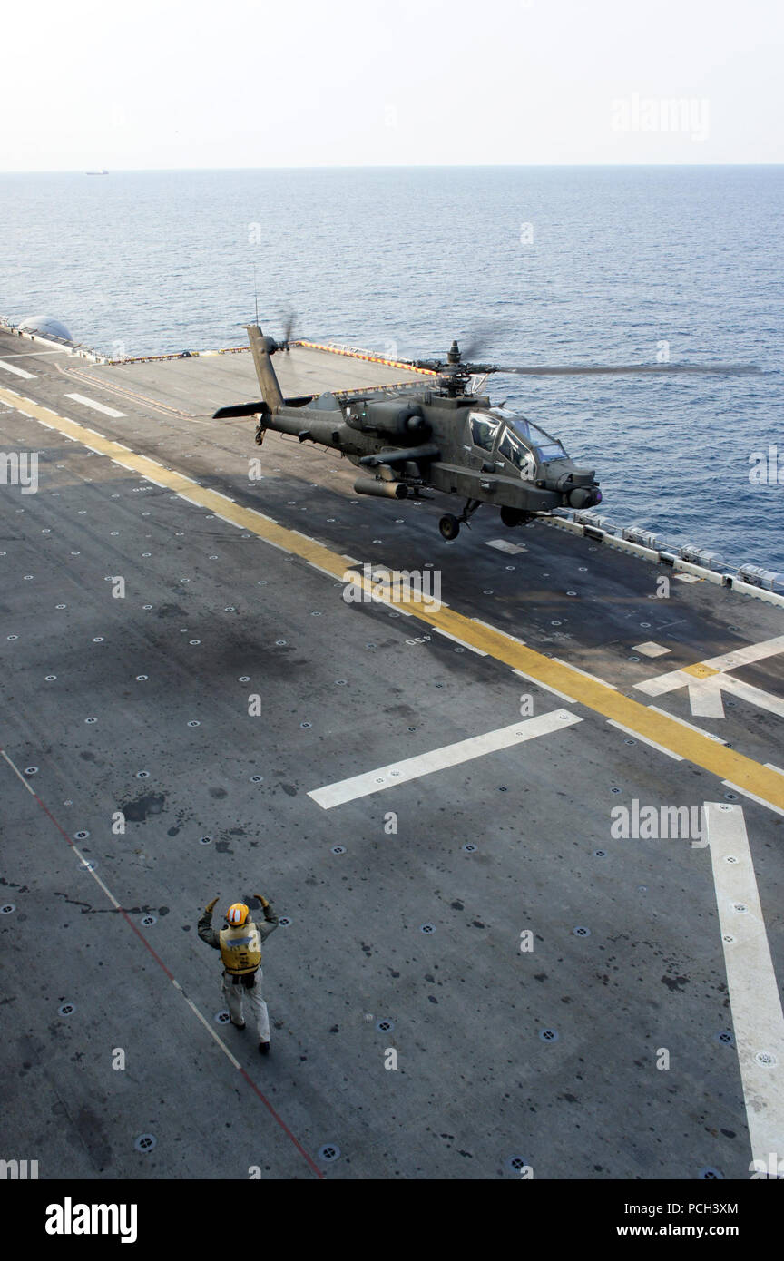 Rimpac the amphibious assault ship uss bonhomme richard lhd 6 Fotos