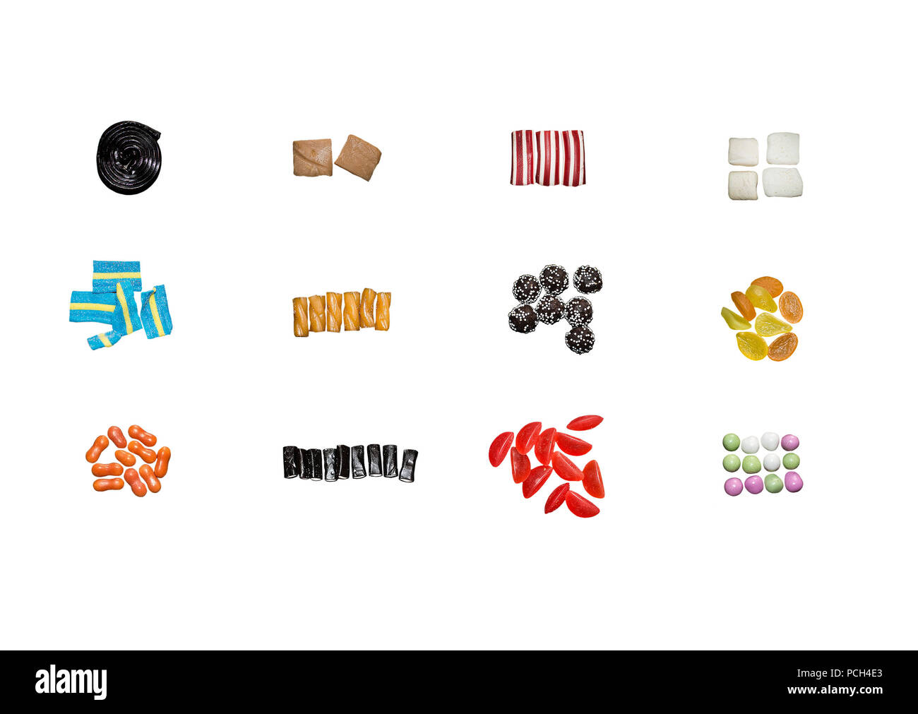 Candy flatlay in Zahlen eins bis zwölf auf isolierten weißen Stockfoto