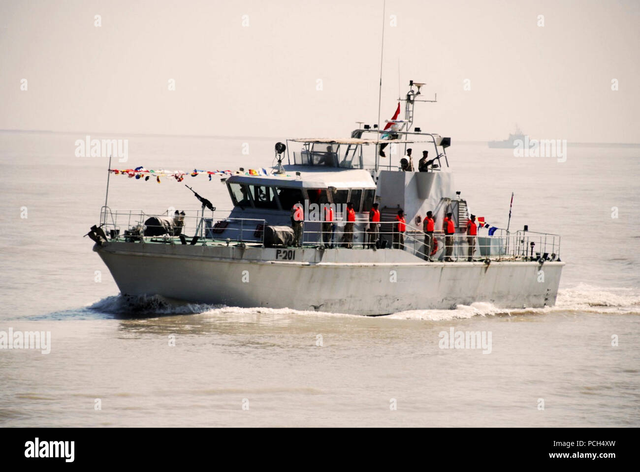 Die Irakische Marine führte eine Naval Review die Ankunft der Nasir zu feiern. Stockfoto