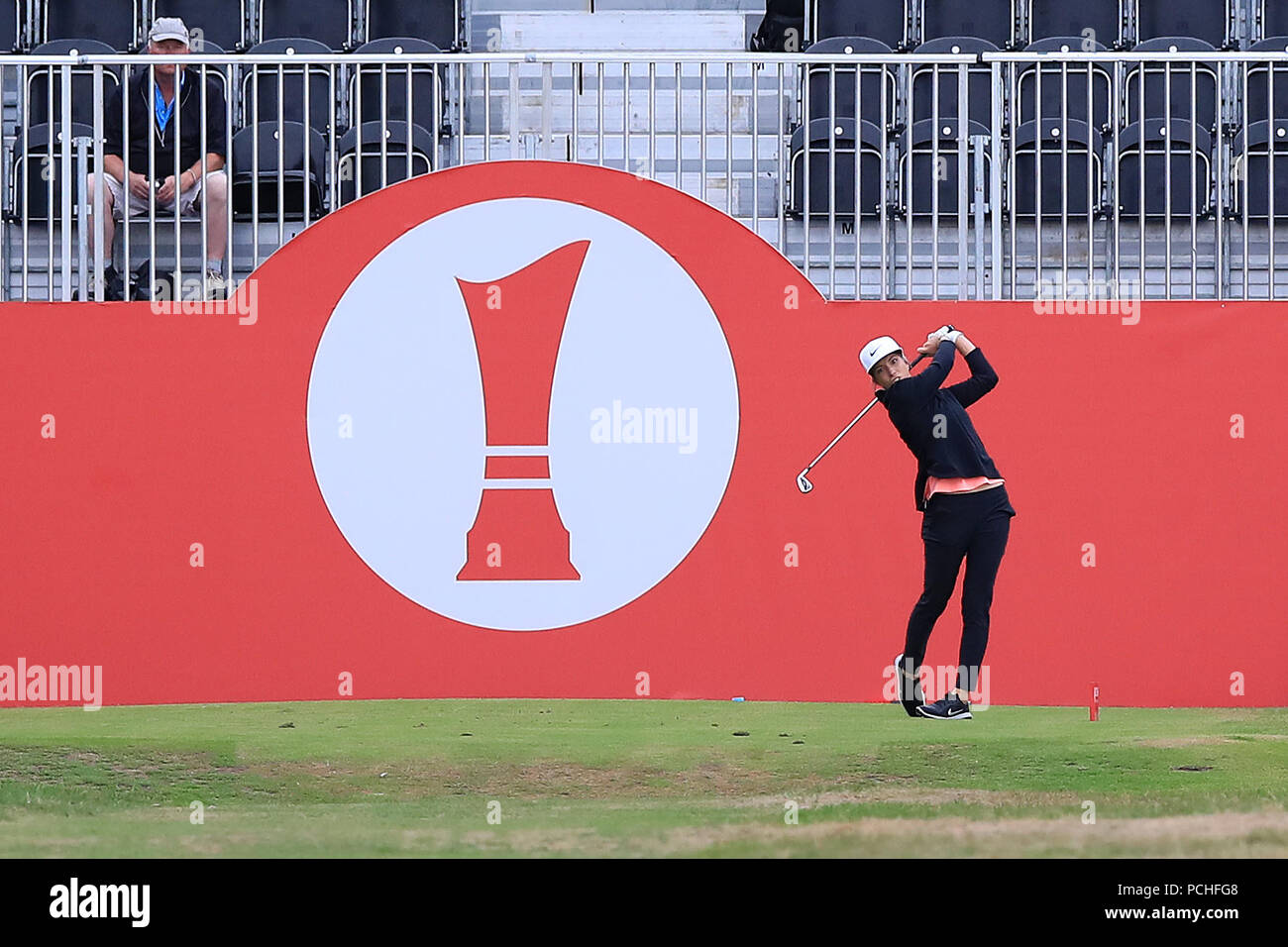 Am ersten Tag der Ricoh Women's British Open im Royal Lytham & St Annes Golf Club zieht die Engländerin Melissa Reid den 1. Ab. PRESSEVERBAND Foto, Bilddatum: Donnerstag, 2. August 2018. Siehe PA Geschichte GOLF Frauen. Bildnachweis sollte lauten: Peter Byrne/PA Wire. Stockfoto