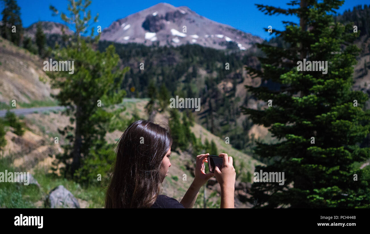 Jugendlich Erkundung mt lassen Stockfoto
