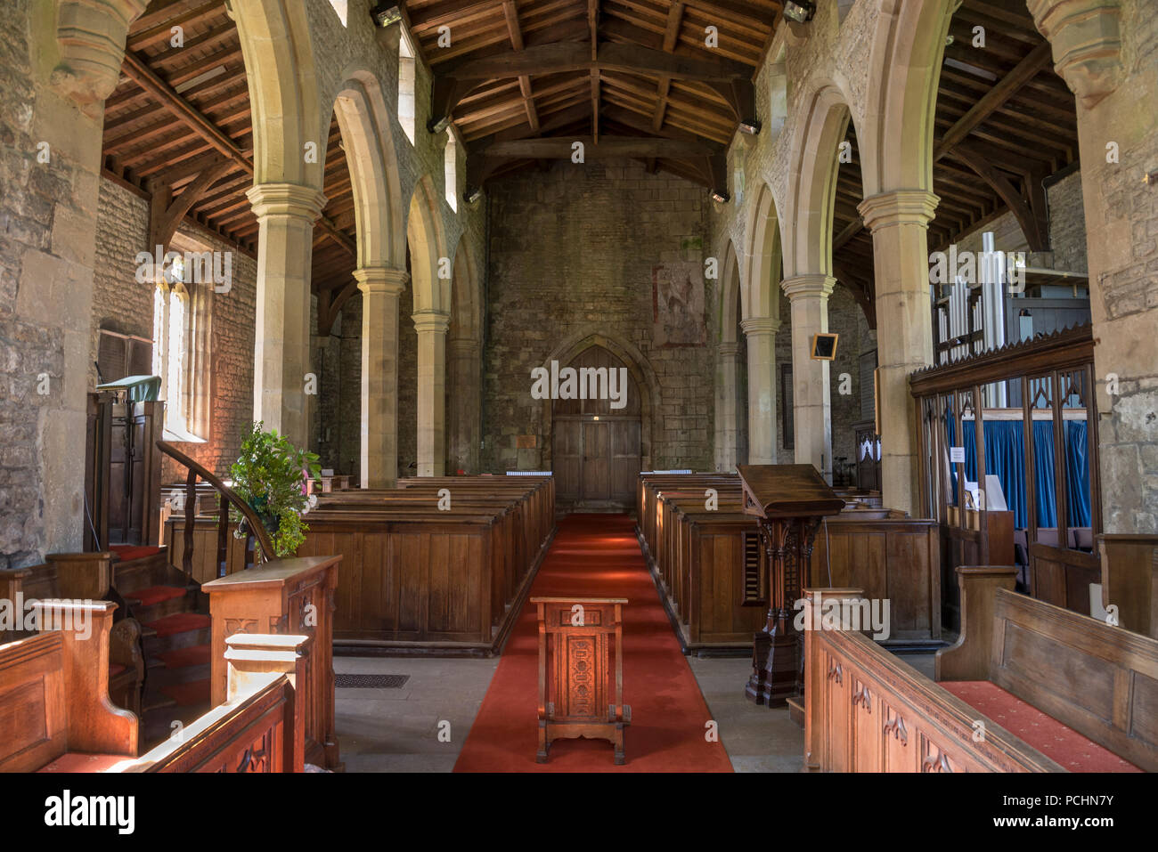 Innenraum von St. Michael und alle Engel Kirche im Taddington, Derbyshire, England. Stockfoto