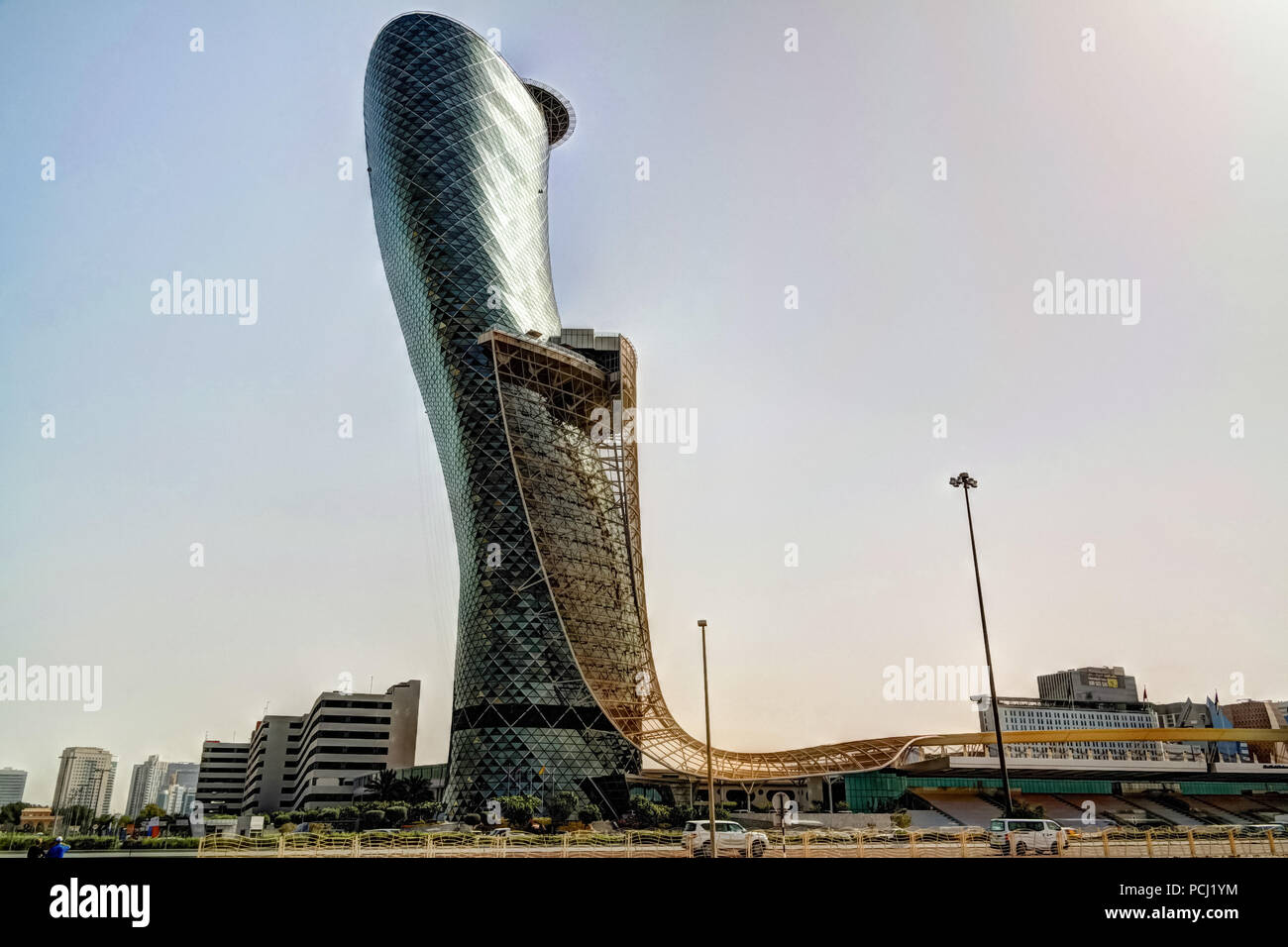 Wolkenkratzer in der Abu Dhabi City Center 02-05-2016 Abu Dhabi VAE Stockfoto