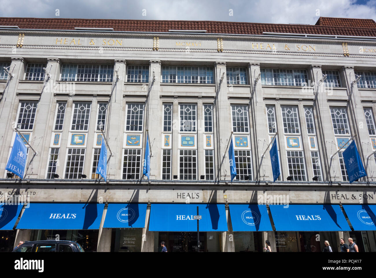 Der heilen Möbel- und Einrichtungshaus der Tottenham Court Road, London, UK Stockfoto