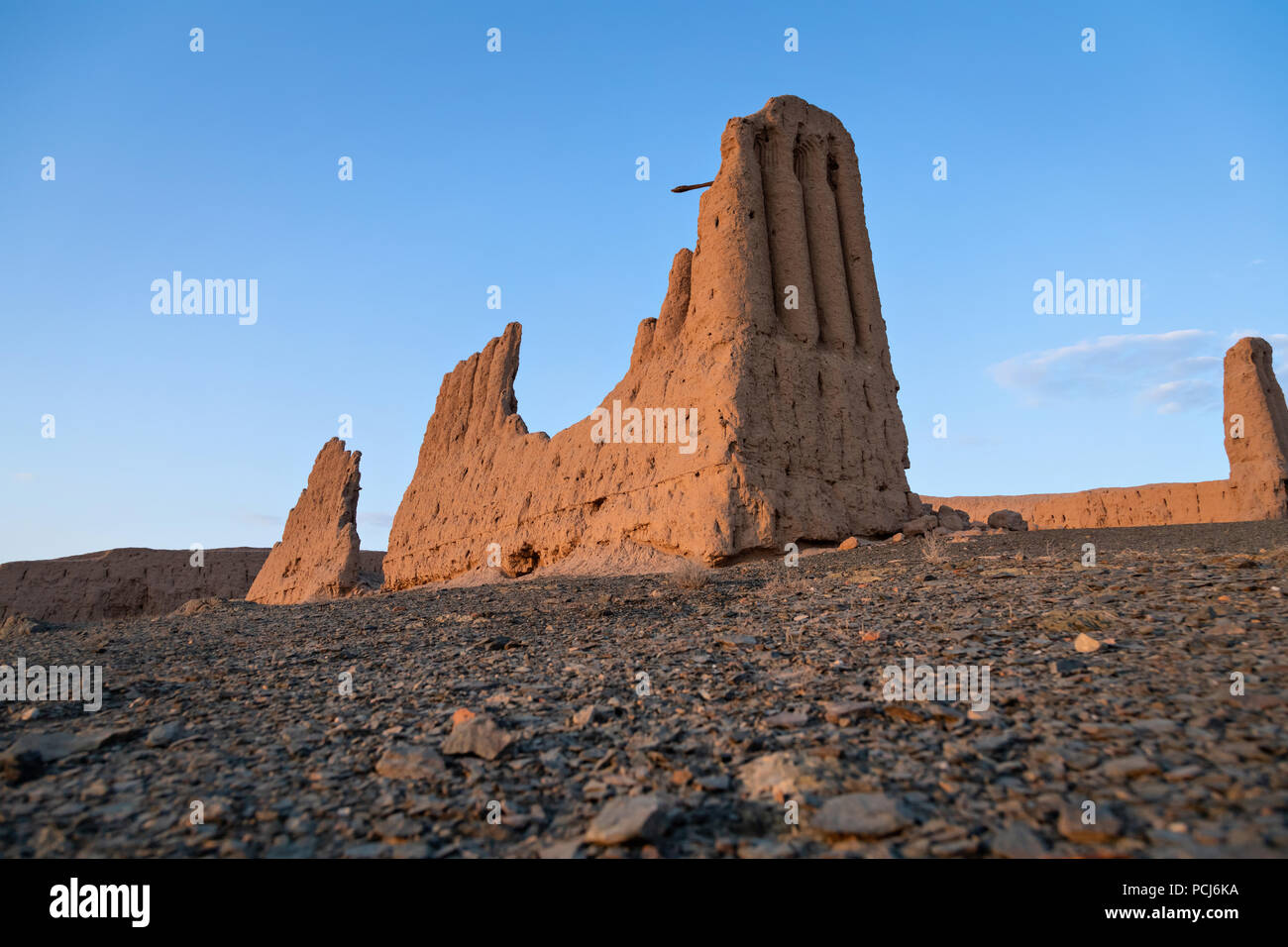 Ruinen von Djanpik qala: 9. und 10. Jahrhunderts Khorezm fotress am rechten Ufer des Flusses Amudarja in Karakalpakstan region Usbekistan gelegen Stockfoto