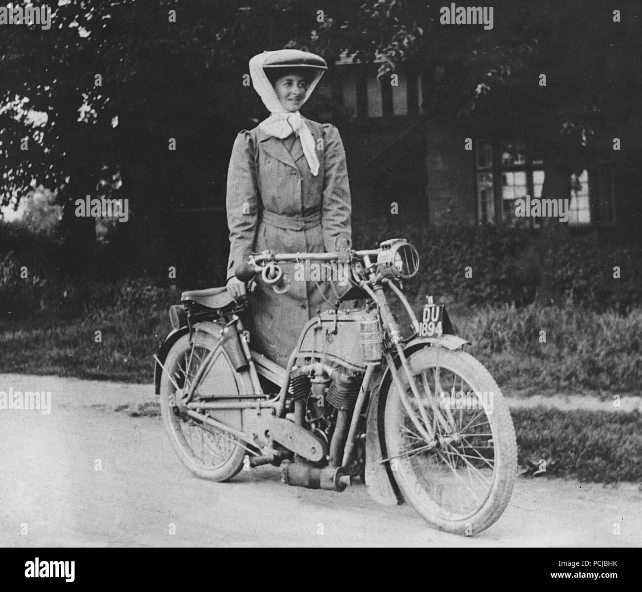 1909 Rex mit motorradfahrer Muriel Hind Stockfoto