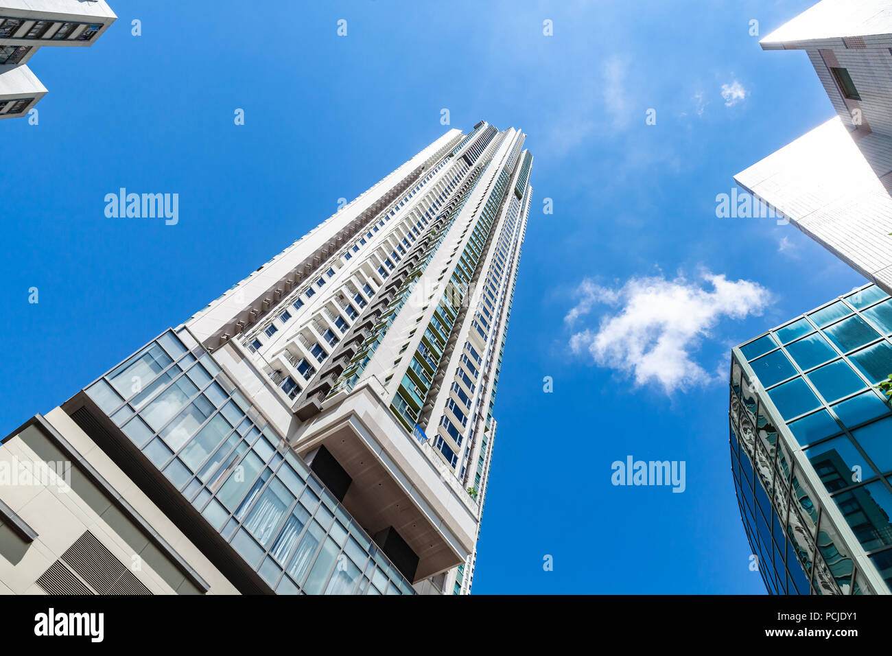 Städtischen Skyline mit Wolkenkratzern. Hochhaus Beton Türmen. Wohn häuser von Hong Kong Stockfoto