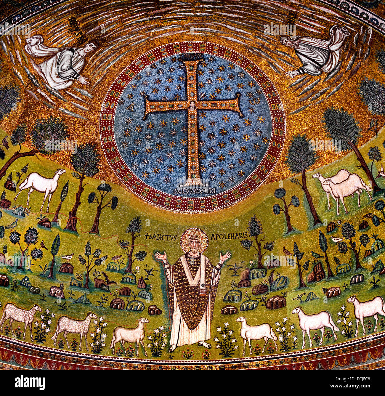 6./7. Jahrhunderts byzantinischen Mosaiken in Sant'Apollinare in Classe, Apsis mit Christus und Herde von Schafen Ravenna (späte römische und byzantinische Architektur,) Emilia-Romagna - Nördliche Italien. (UNESCO Weltkulturerbe) Stockfoto