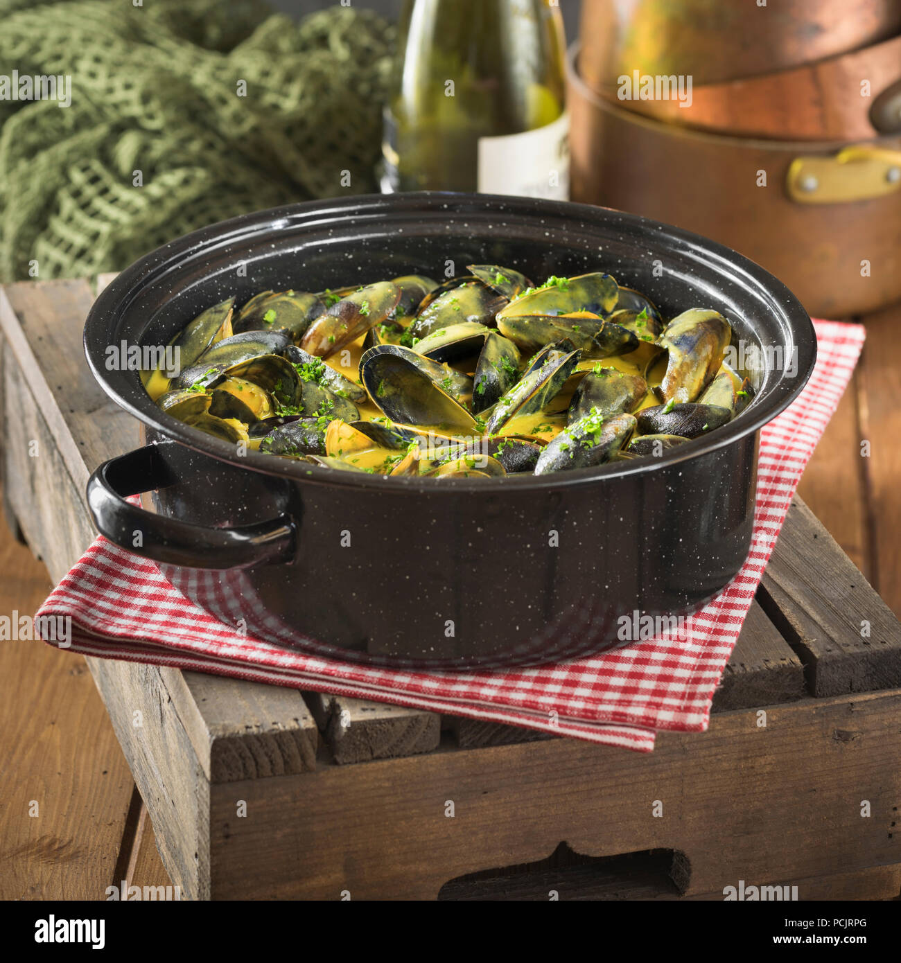 Mouclade. Muscheln in Sahne und Curry Sauce Frankreich Essen Stockfoto