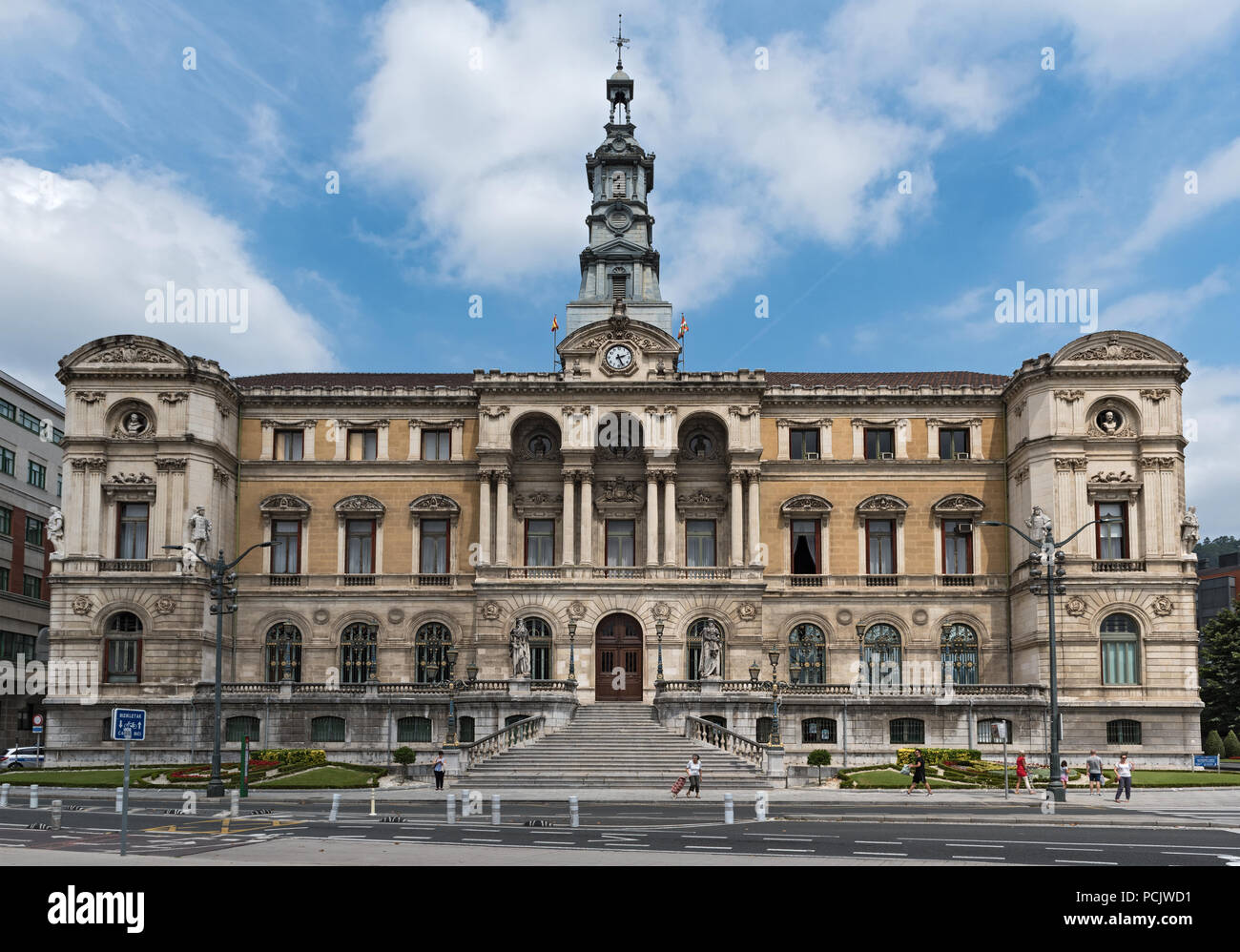 Fassade des Bilbao Rathaus auf der Plaza Ernesto erkoreka, Bilbao, Spanien. Stockfoto