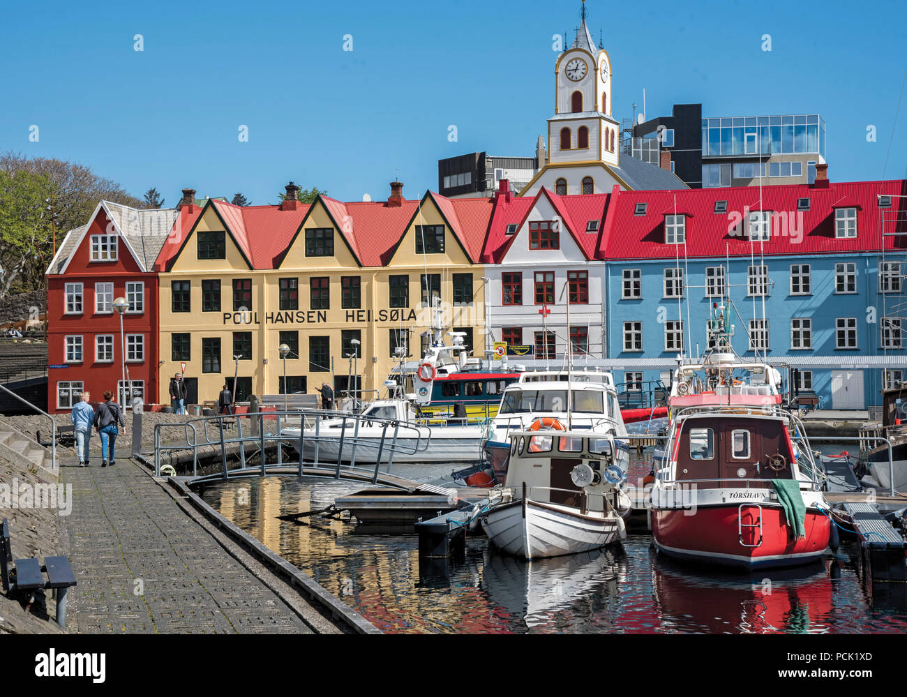 Kai und Fischerboote, Torshavn Hafen, Färöer Inseln Stockfoto