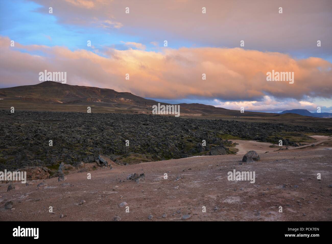 Sonnenuntergang an der Krafla Lavafelder in Island Stockfoto