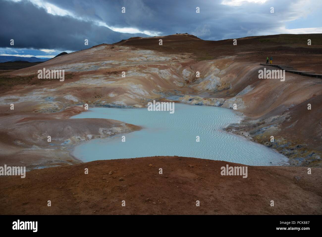 Krafla Lavafelder und die natürliche Schwefel Pools Stockfoto