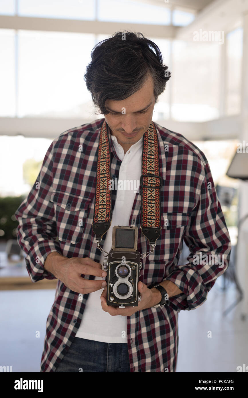 Fotograf Bilder Aufnehmen im Studio Stockfoto