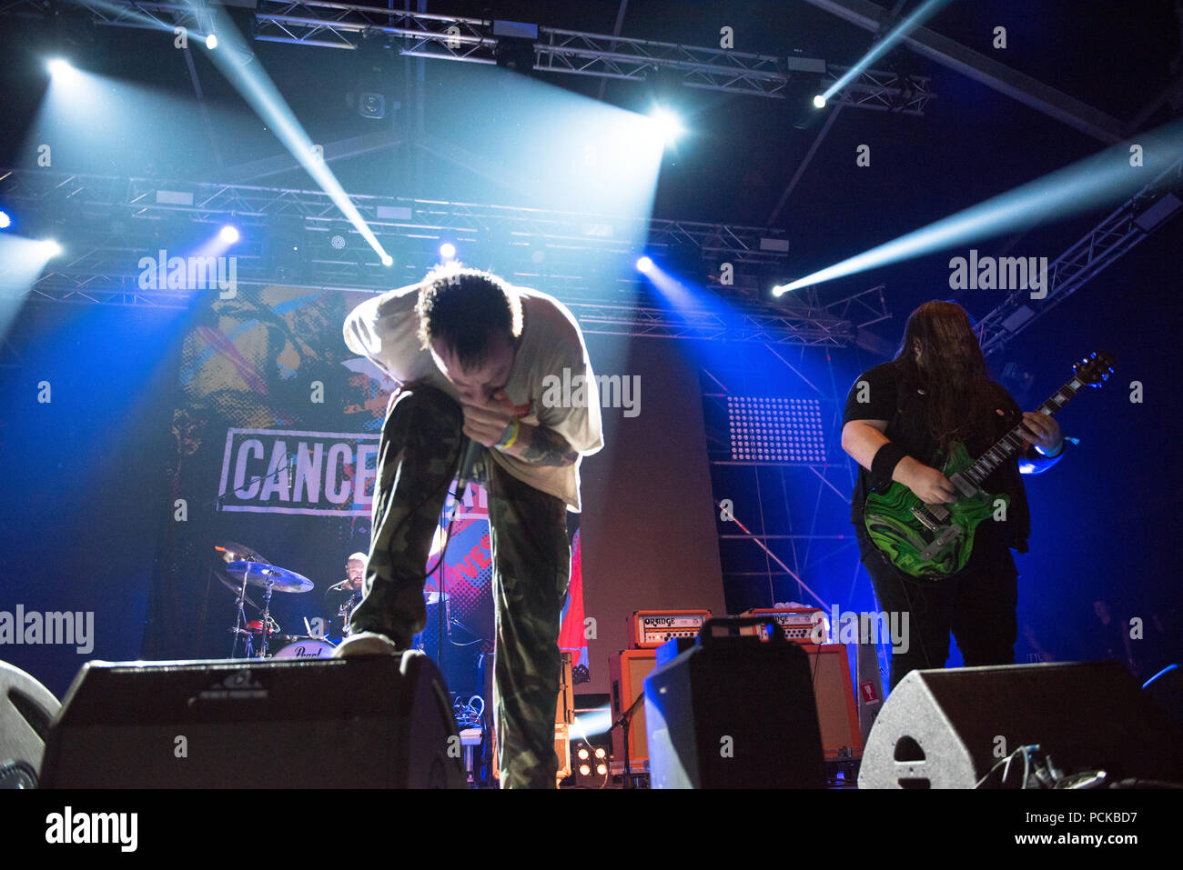 BONTIDA, Rumänien - 22 JULI 2018: Kanadische Hardcore Punk Band aus Toronto, Krebs Fledermäuse rockigen Live at Electric Castle Festival Stockfoto BONTIDA, Rumänien - 22 JULI 2018: Kanadische Hardcore Punk Band aus Toronto, Krebs Fledermäuse rockigen Live at Electric Castle Festival Stockfoto