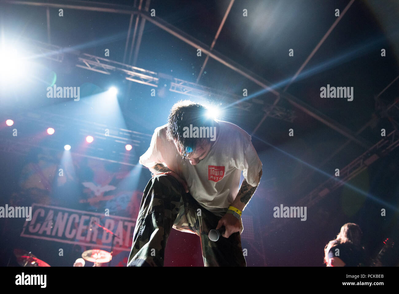 BONTIDA, Rumänien - 22 JULI 2018: Kanadische Hardcore Punk Band aus Toronto, Krebs Fledermäuse rockigen Live at Electric Castle Festival Stockfoto BONTIDA, Rumänien - 22 JULI 2018: Kanadische Hardcore Punk Band aus Toronto, Krebs Fledermäuse rockigen Live at Electric Castle Festival Stockfoto