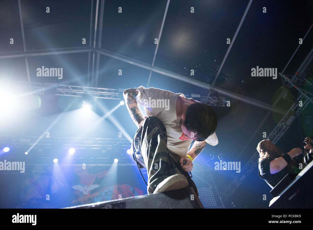 BONTIDA, Rumänien - 22 JULI 2018: Kanadische Hardcore Punk Band aus Toronto, Krebs Fledermäuse rockigen Live at Electric Castle Festival Stockfoto BONTIDA, Rumänien - 22 JULI 2018: Kanadische Hardcore Punk Band aus Toronto, Krebs Fledermäuse rockigen Live at Electric Castle Festival Stockfoto