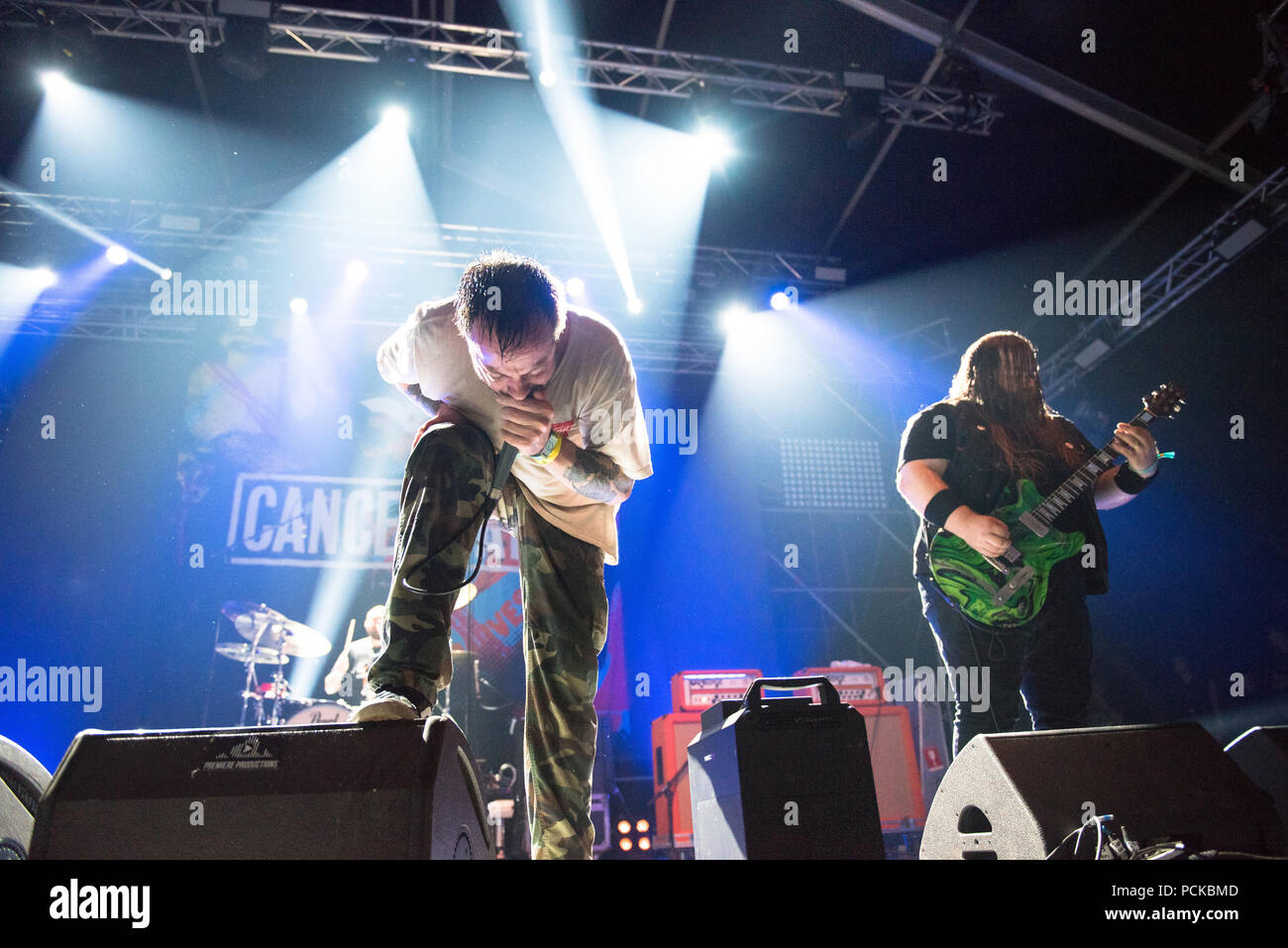 BONTIDA, Rumänien - 22 JULI 2018: Kanadische Hardcore Punk Band aus Toronto, Krebs Fledermäuse rockigen Live at Electric Castle Festival Stockfoto BONTIDA, Rumänien - 22 JULI 2018: Kanadische Hardcore Punk Band aus Toronto, Krebs Fledermäuse rockigen Live at Electric Castle Festival Stockfoto