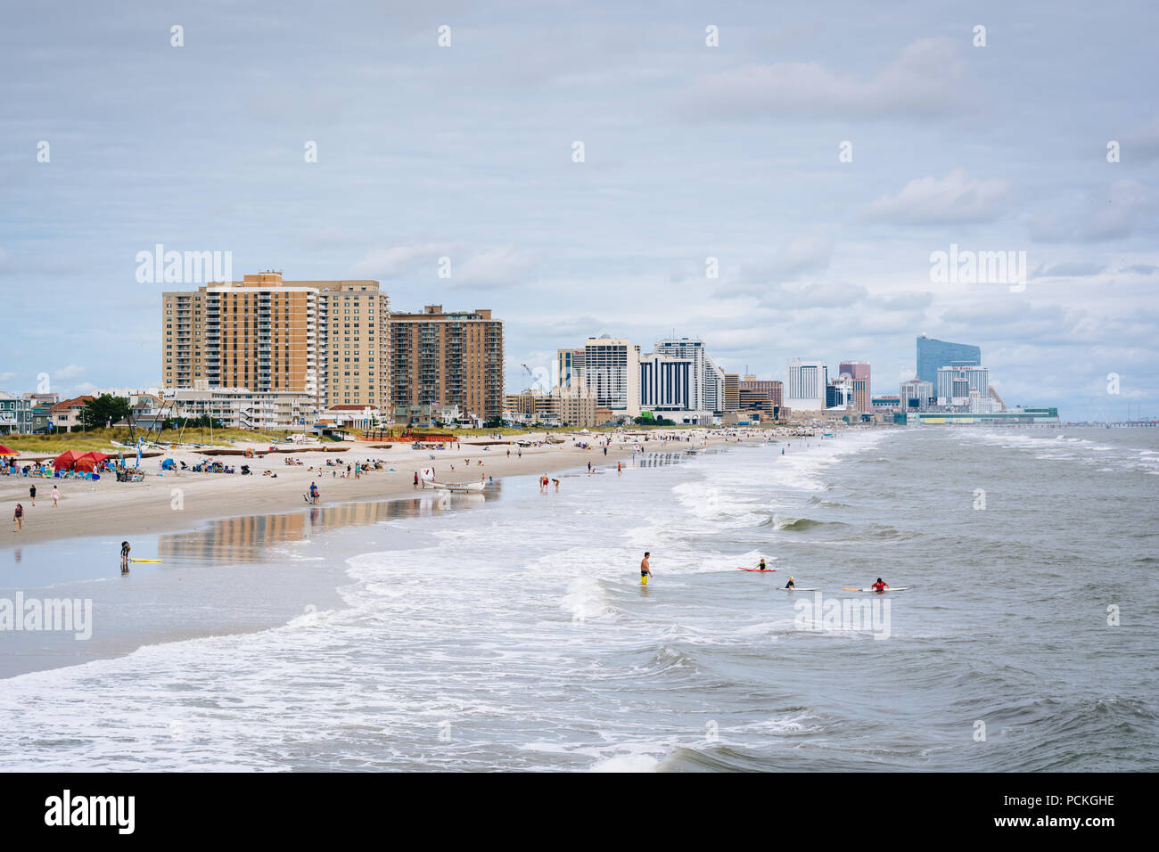 Blick auf das Ufer in Ventnor City, New Jersey. Stockfoto