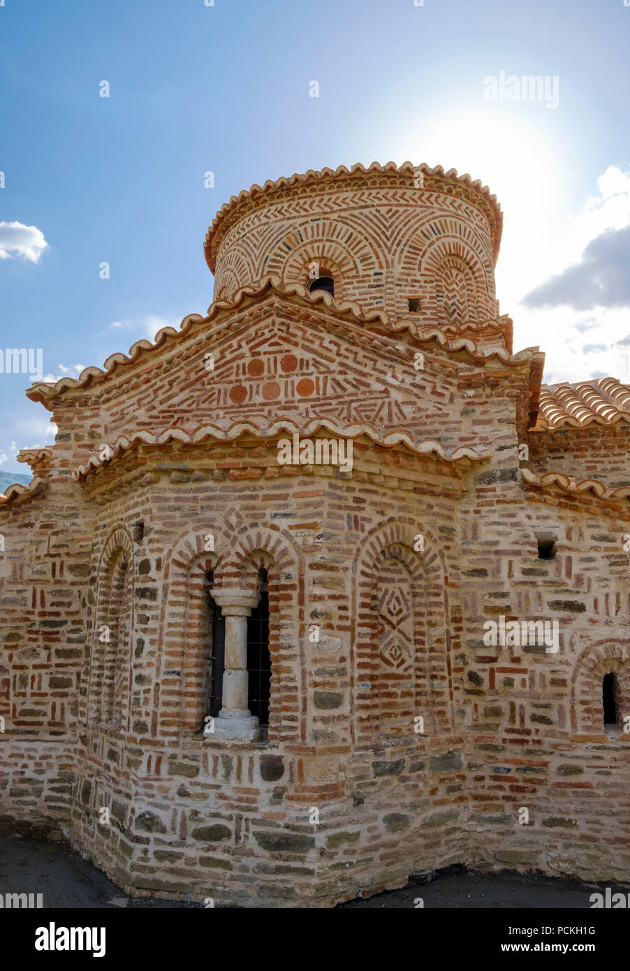 Dom, die St. Mary's Church von Kosina, in der Nähe von Piskovë, Qar Gjirokastra, Gjirokastër, Albanien Stockfoto