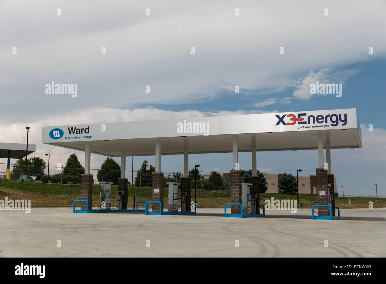 Ein logo Zeichen außerhalb eines X3 Energie und alternative Energie Erdgas- tankstelle in Greely, Colorado, am 21. Juli 2018. Stockfoto