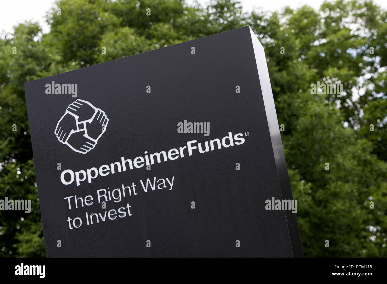 Ein logo Zeichen außerhalb einer Anlage durch OppenheimerFunds und Brown Brothers Harriman in Englewood, Colorado besetzt, am 22. Juli 2018. Stockfoto