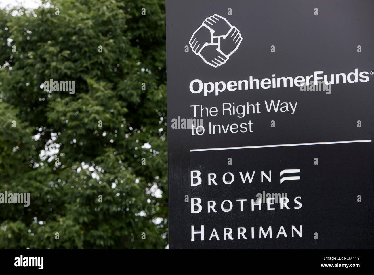 Ein logo Zeichen außerhalb einer Anlage durch OppenheimerFunds und Brown Brothers Harriman in Englewood, Colorado besetzt, am 22. Juli 2018. Stockfoto